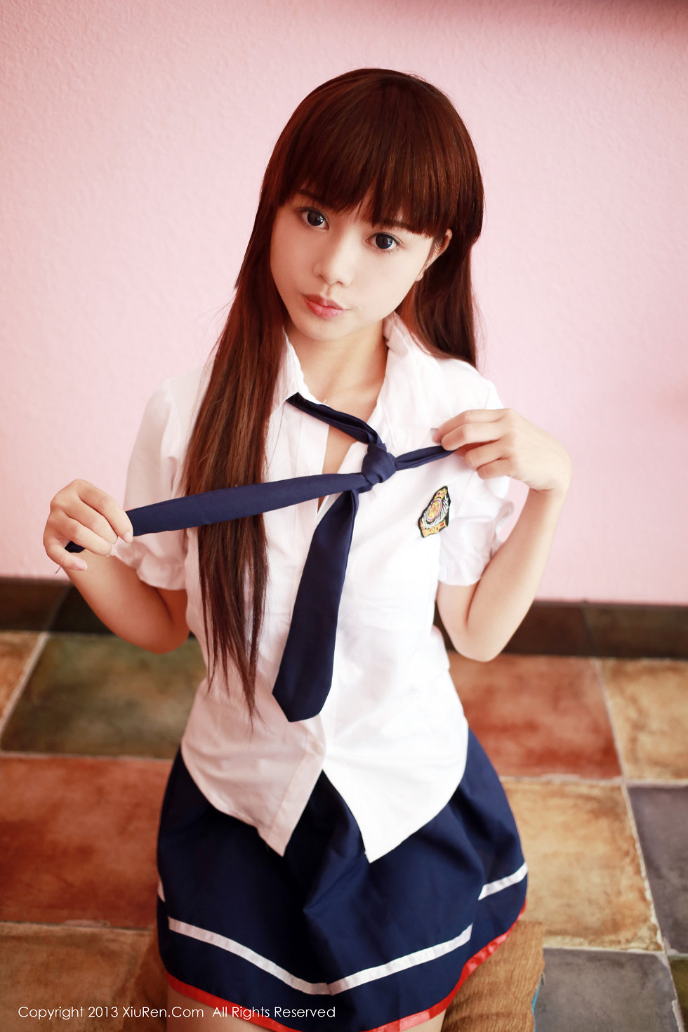 XiuRen第014期_邻家女神toro羽住性感制服系列写真90P