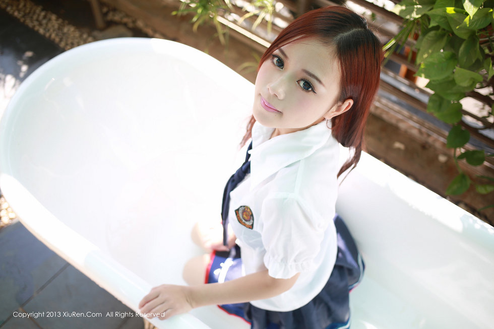 XiuRen第014期_邻家女神toro羽住性感制服系列写真90P