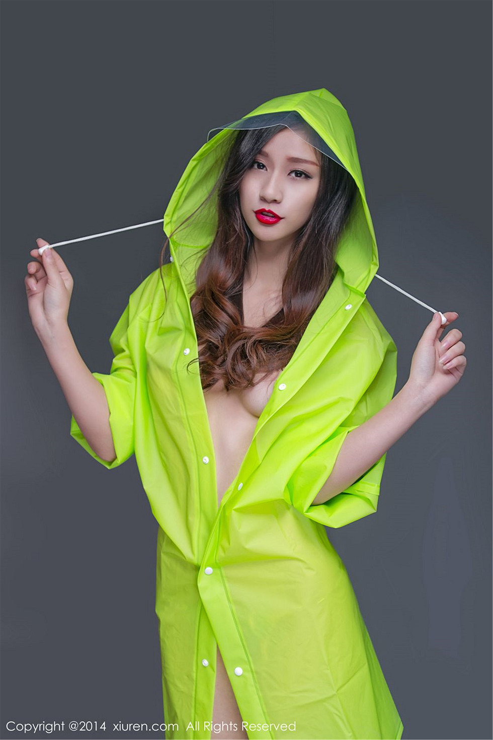 XiuRen第264期_秀发美女史雨姐姐火辣美体真空诱惑写真50P