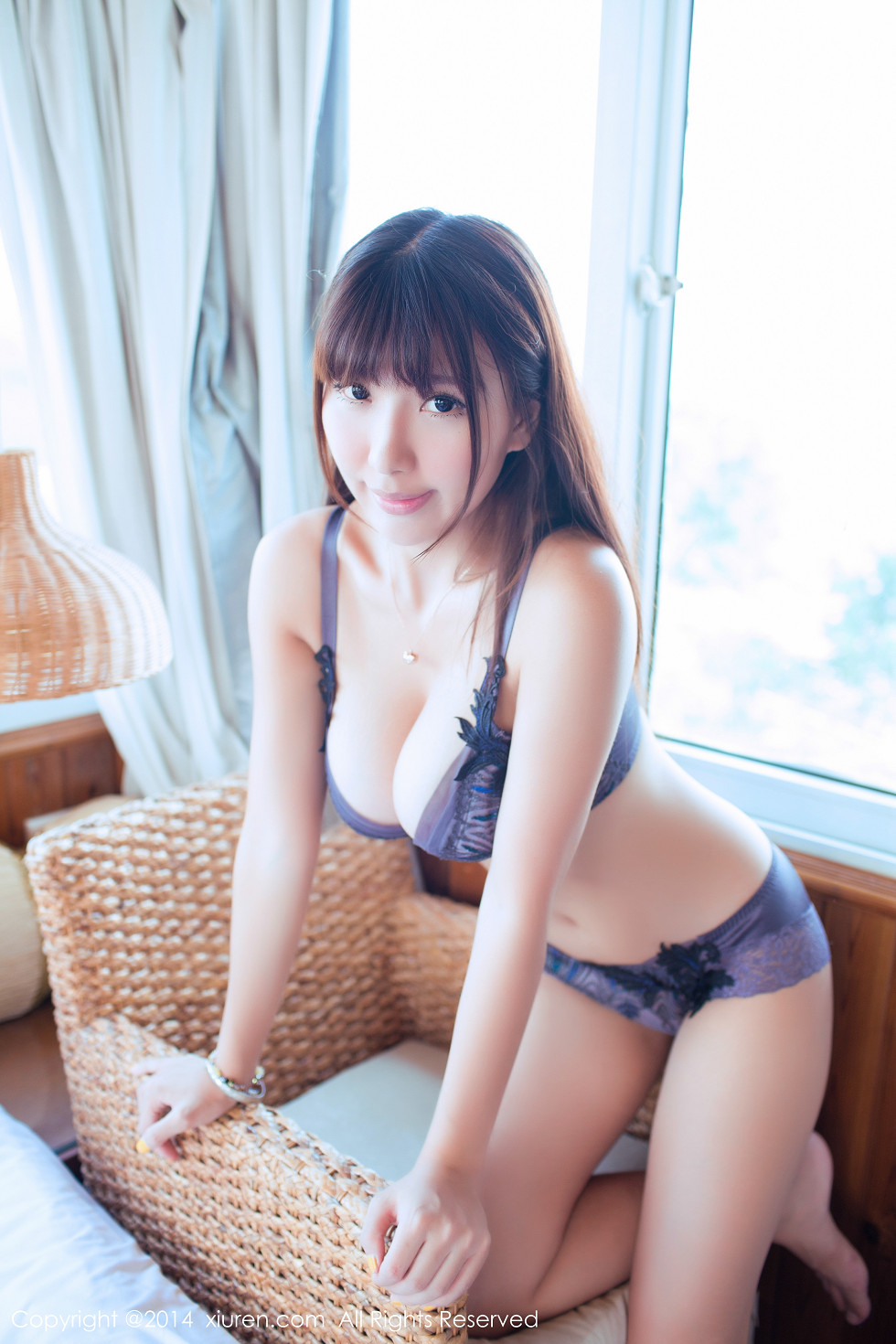 XiuRen第224期_爆乳美女晓茜sunny性感内衣秀美乳诱惑写真72P