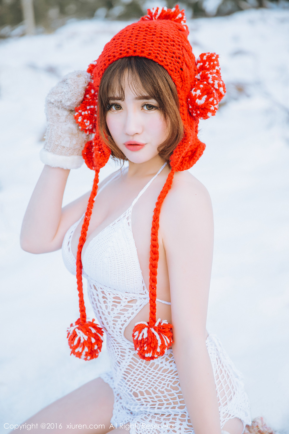 XiuRen第484期_嫩模徐cake雪地里白色缕空毛衣美丽冻人秀豪乳写真35P