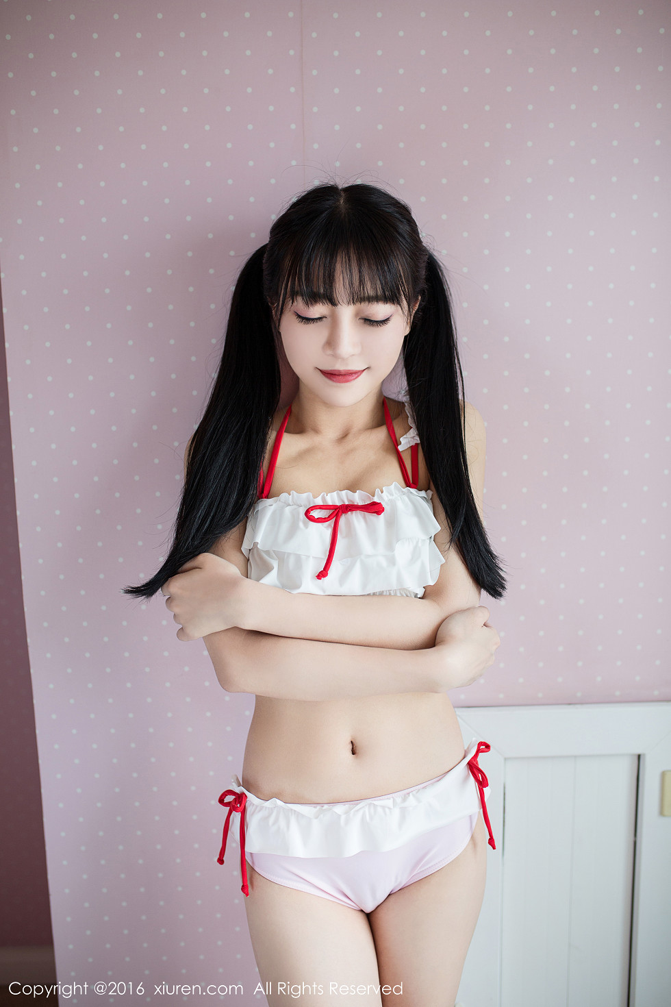 XiuRen第552期_嫩模Mio莉莉丝居家私房性感粉色内衣秀豪乳写真59P