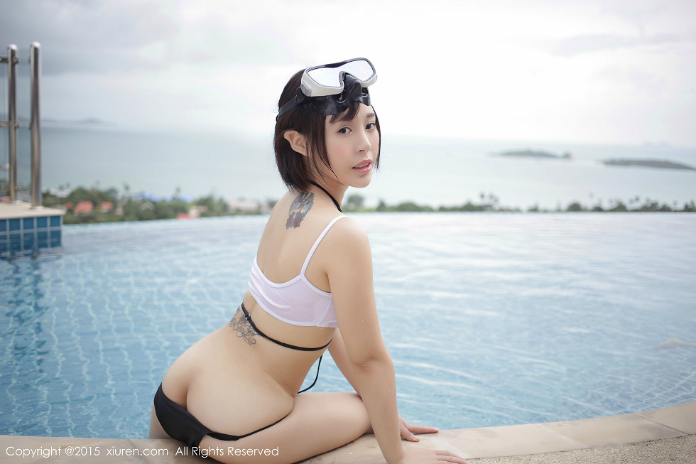 XiuRen第434期_嫩模Evelyn艾莉泳池边性感比基尼豪乳写真53P