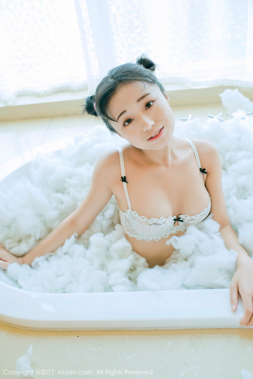 XiuRen第805期_童颜巨乳嫩模仓井优香居家性感内衣系列爆乳细腰完美身材写真51P