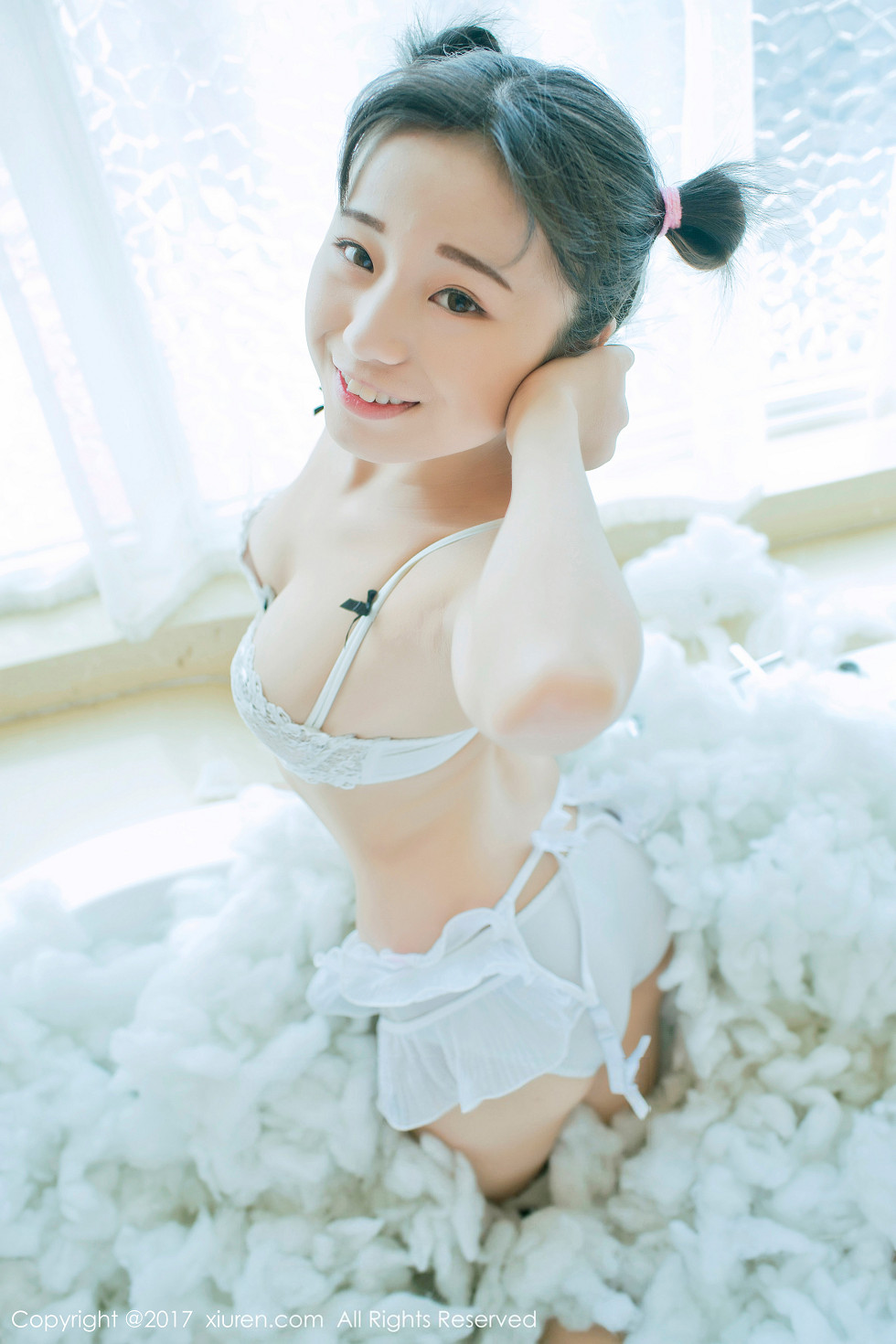 XiuRen第805期_童颜巨乳嫩模仓井优香居家性感内衣系列爆乳细腰完美身材写真51P