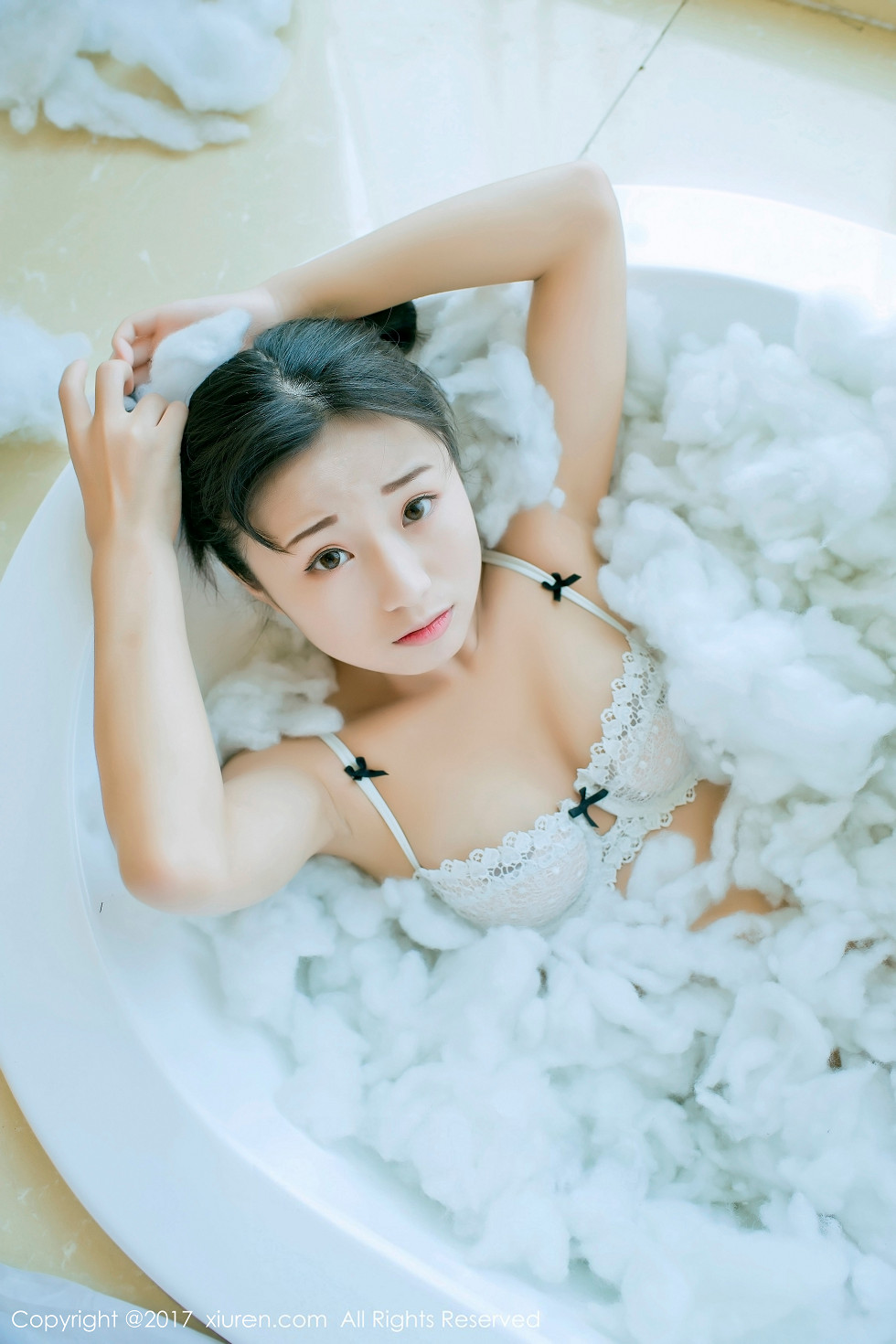 XiuRen第805期_童颜巨乳嫩模仓井优香居家性感内衣系列爆乳细腰完美身材写真51P