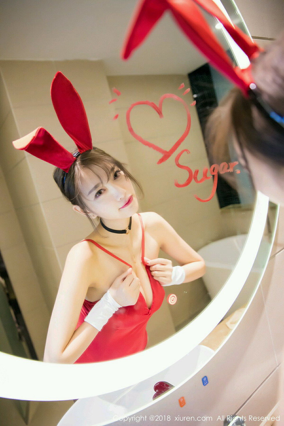 XiuRen第1033期_甜美女神杨晨晨sugar浴室里粉红吊带衣湿身透视诱惑写真53P