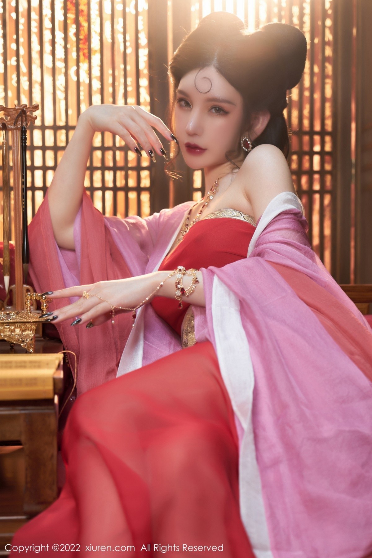 XiuRen第4575期_女神周于希Sally三亚旅拍妲己角色扮演古装服饰性感迷人写真74P