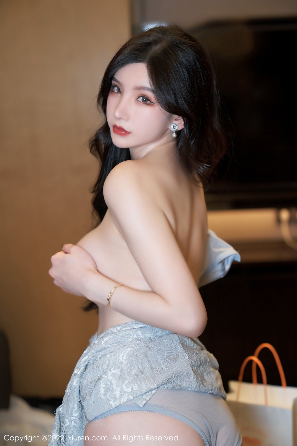 XiuRen第4774期_女神周于希Sally温柔贤妻主题半脱露蕾丝内衣秀完美身材诱惑写真75P