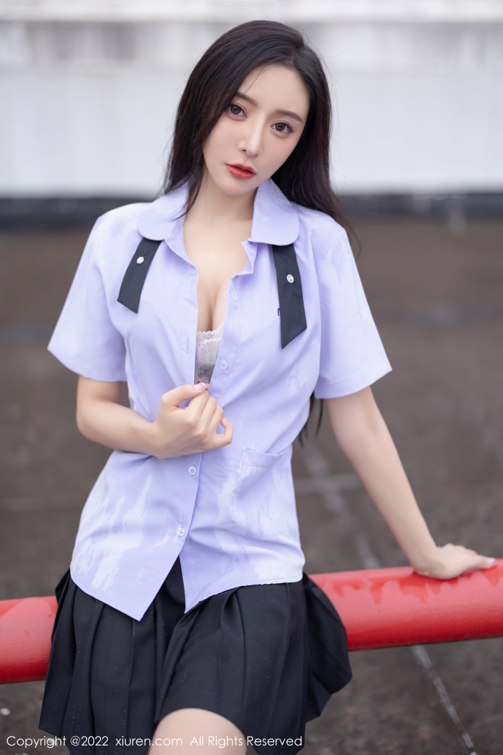 XiuRen第4819期_女神王馨瑶yanni户外半脱性感JK制服露蕾丝内衣完美诱惑写真66P