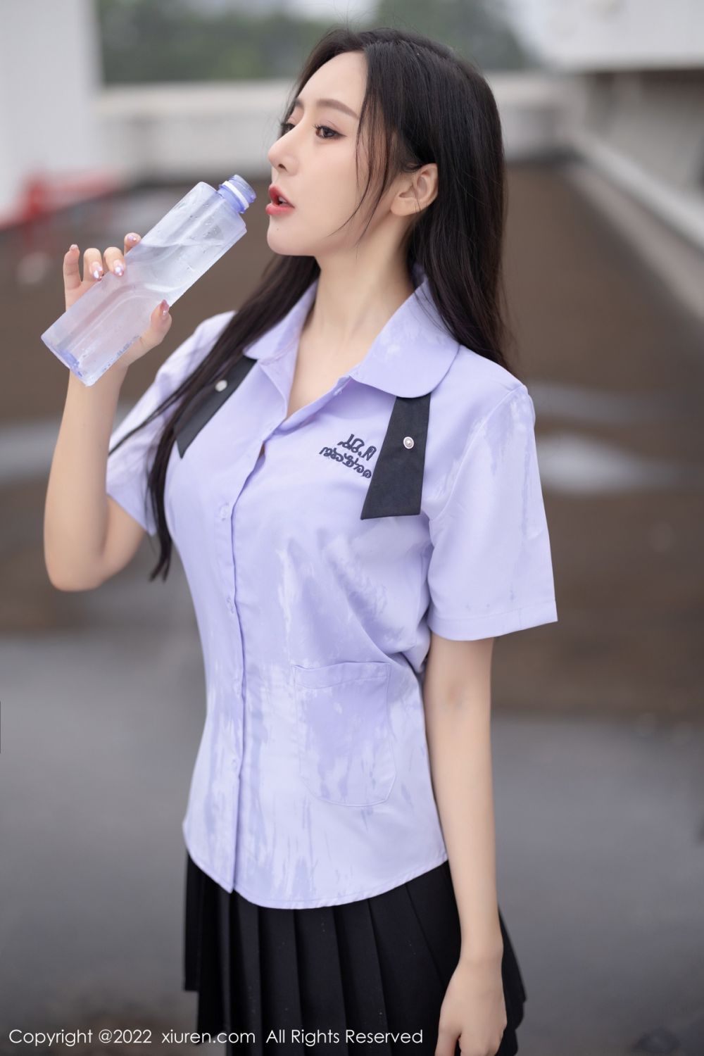 XiuRen第4819期_女神王馨瑶yanni户外半脱性感JK制服露蕾丝内衣完美诱惑写真66P