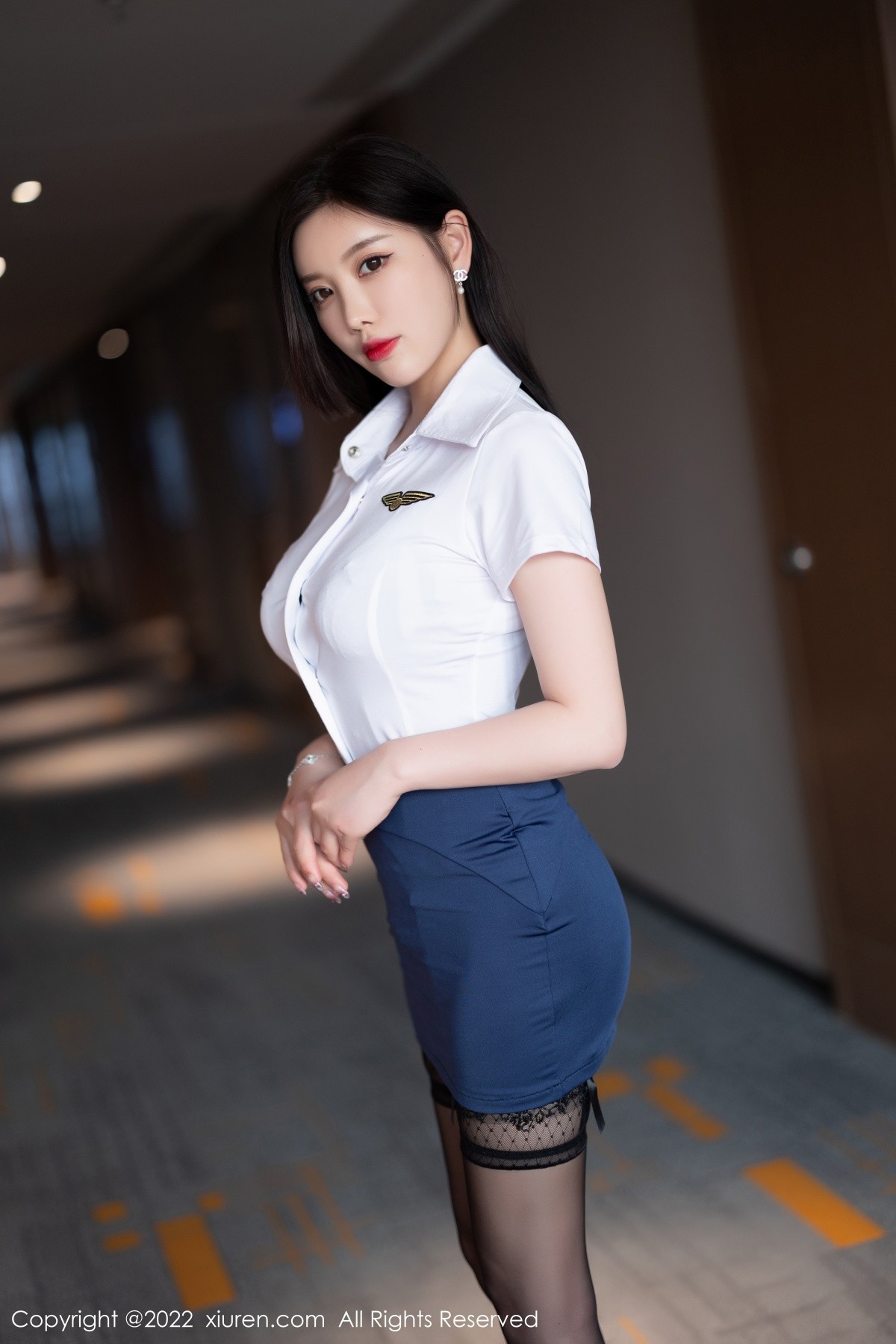 XiuRen第5114期_女神杨晨晨Yome私房脱性感制服露黑色蕾丝内衣完美诱惑写真71P