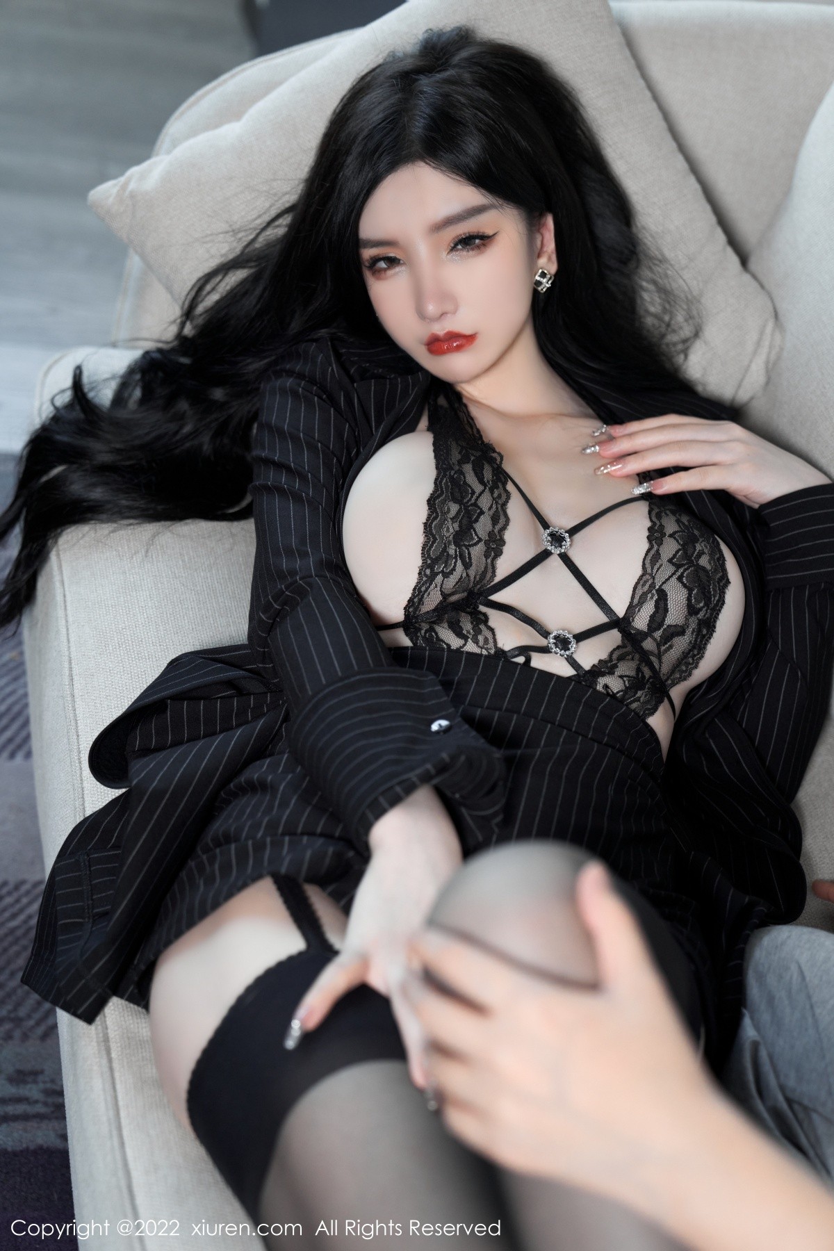 XiuRen第5133期_女神周于希Sally心愿旅拍私房黑色情趣薄纱秀豪乳撩人诱惑写真83P